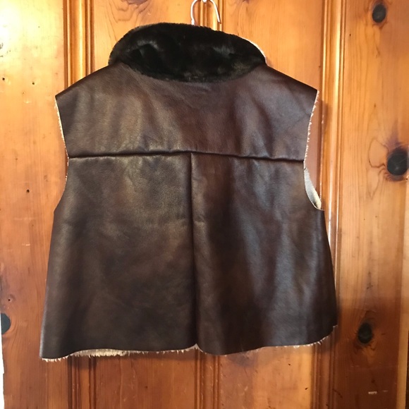 Jennifer Lopez Vest - Picture 2 of 3